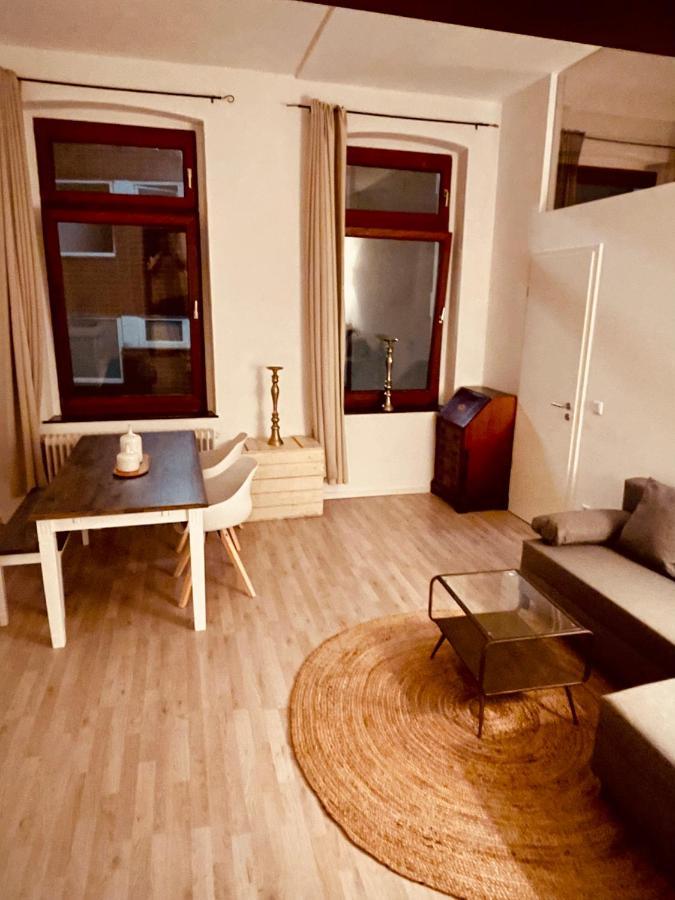 Retro Appartement Im Herzen Von Koeln Deutz Екстер'єр фото