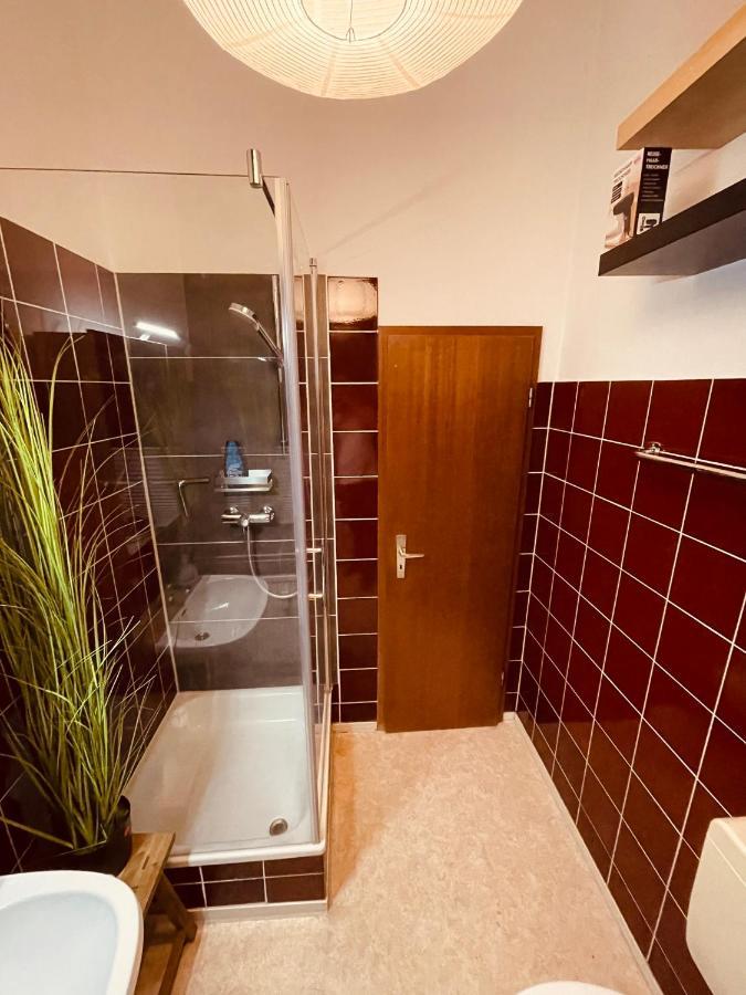 Retro Appartement Im Herzen Von Koeln Deutz Екстер'єр фото